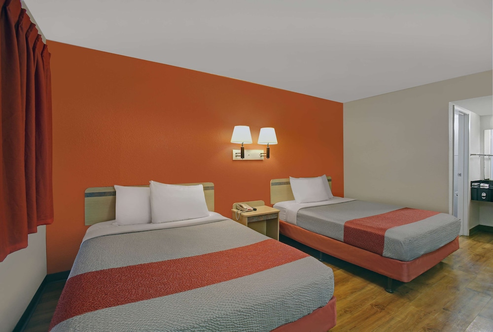 super 8 by wyndham livermore