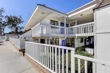 super 8 by wyndham livermore