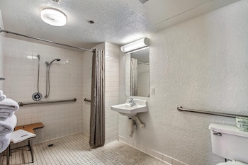 Super 8 By Wyndham Livermore,,2 star