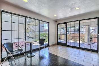 super 8 by wyndham livermore