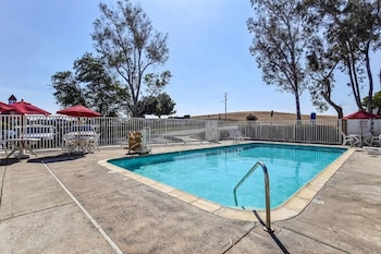Super 8 By Wyndham Livermore,,2 star