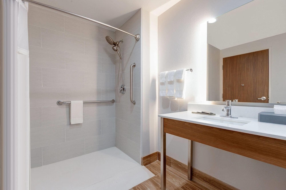 la quinta inn and suites by wyndham eagle pass