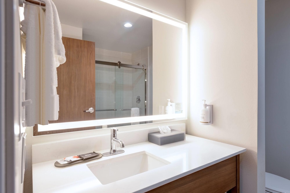 la quinta inn and suites by wyndham eagle pass