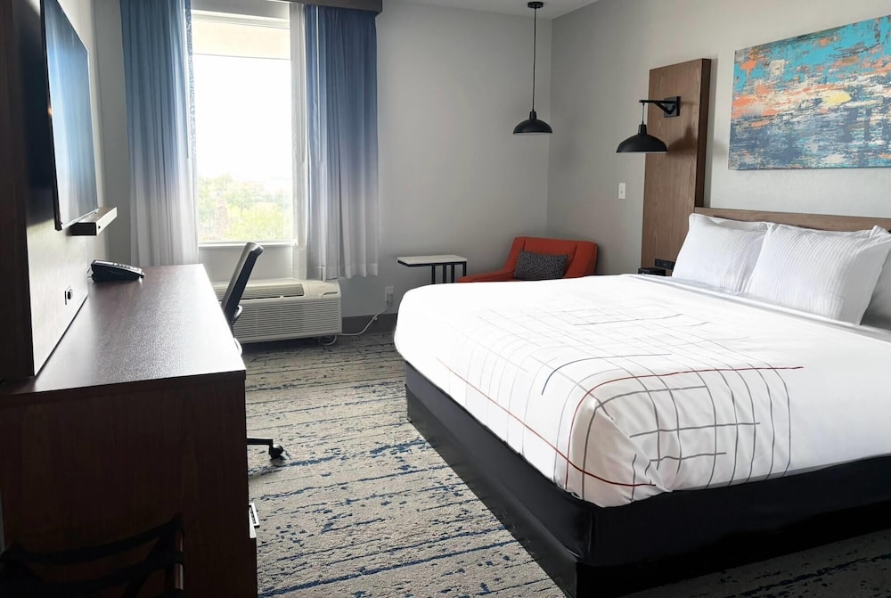 la quinta inn and suites by wyndham eagle pass