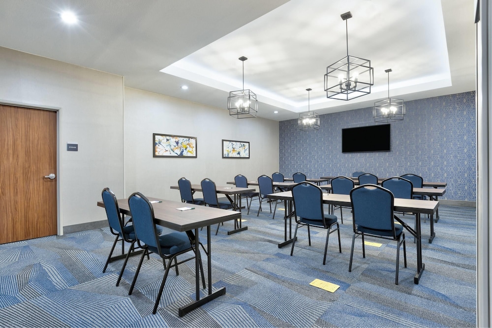 la quinta inn and suites by wyndham eagle pass