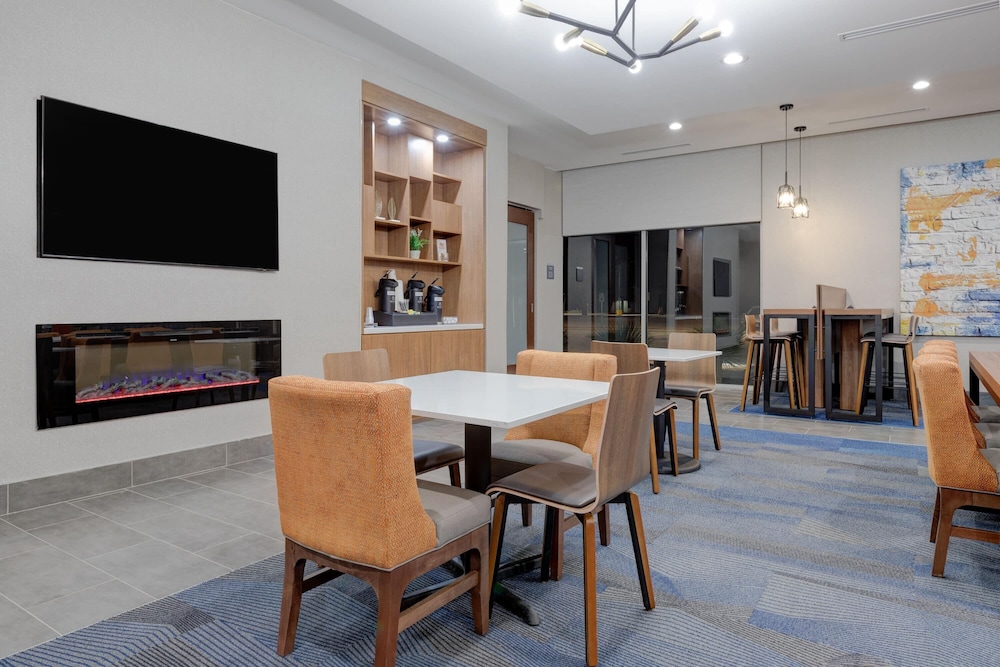 la quinta inn and suites by wyndham eagle pass