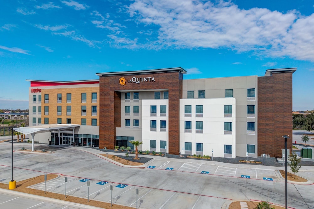 la quinta inn and suites by wyndham eagle pass