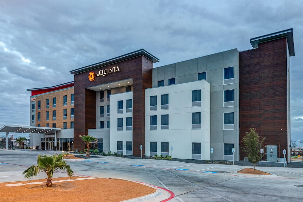 la quinta inn and suites by wyndham eagle pass