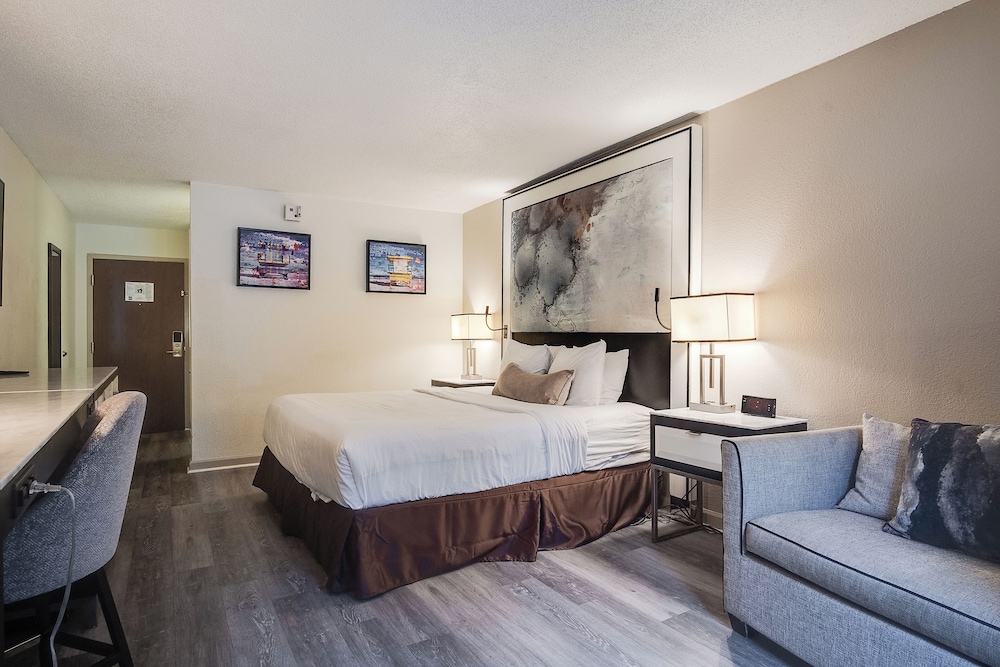 clarks inn savannah airport