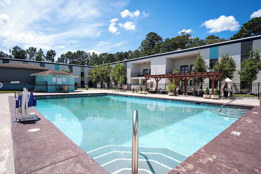 clarks inn savannah airport