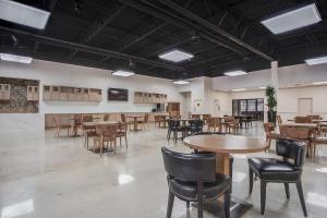 clarks inn savannah airport