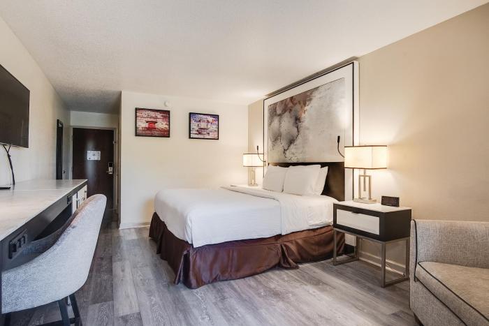 clarks inn savannah airport