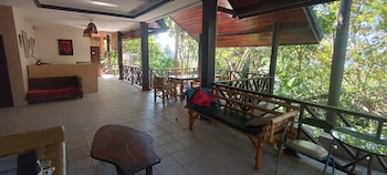 marissa hotel