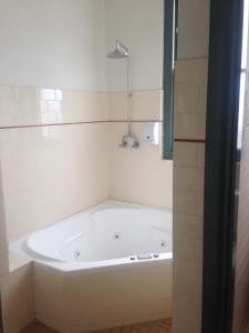 hotel cessnock