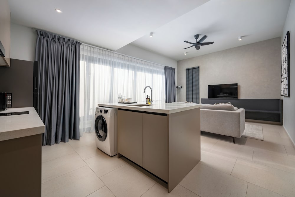 isola klcc hotel trademark collection by wyndham