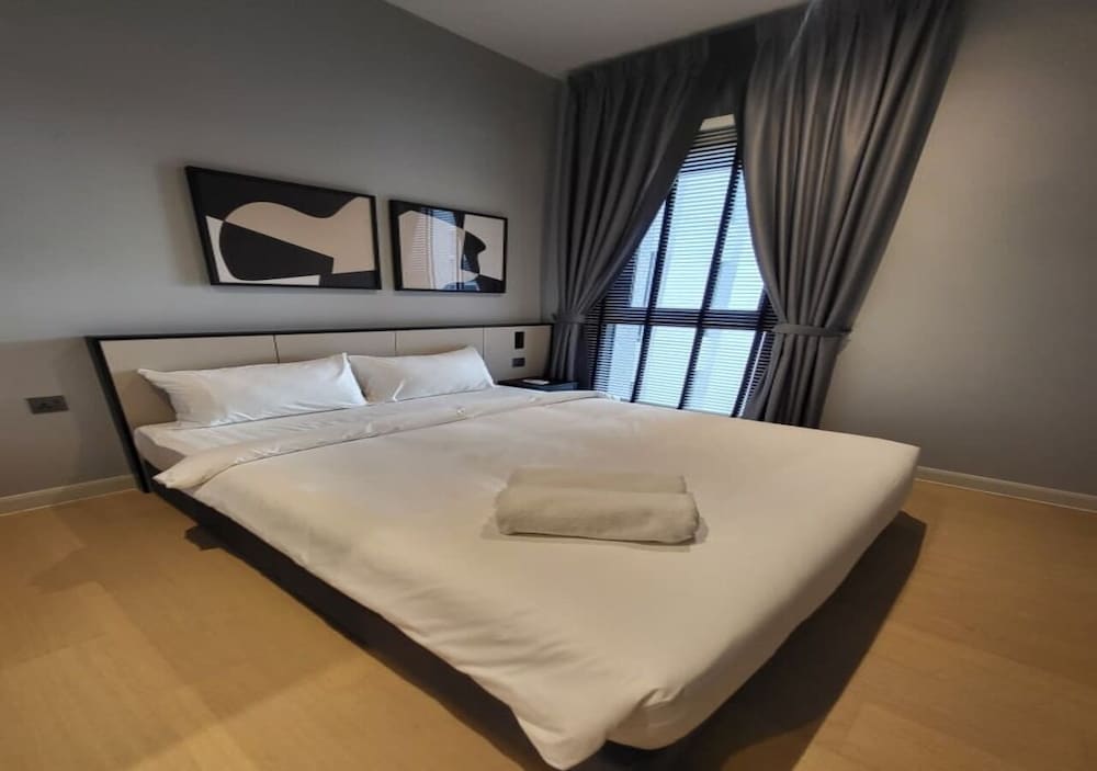 isola klcc hotel trademark collection by wyndham