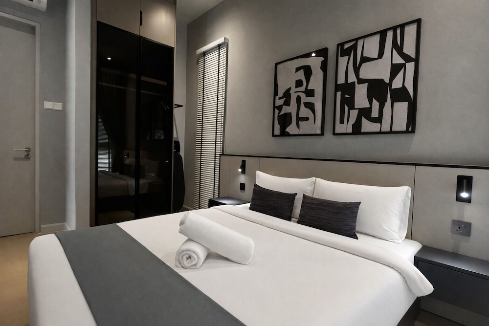 isola klcc hotel trademark collection by wyndham