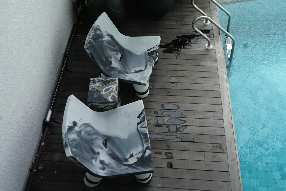 isola klcc hotel trademark collection by wyndham