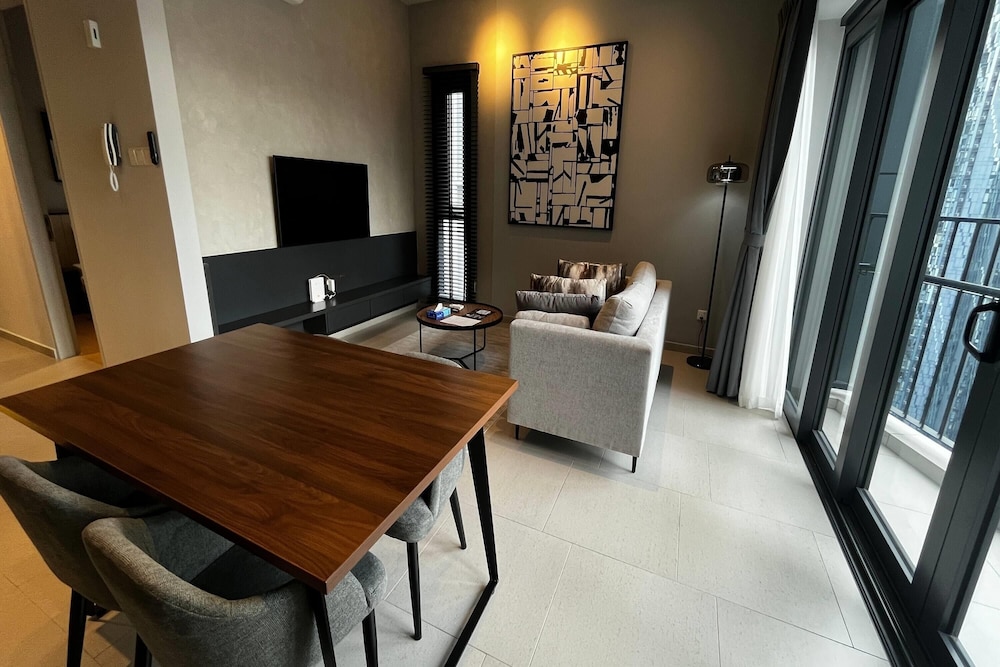 isola klcc hotel trademark collection by wyndham