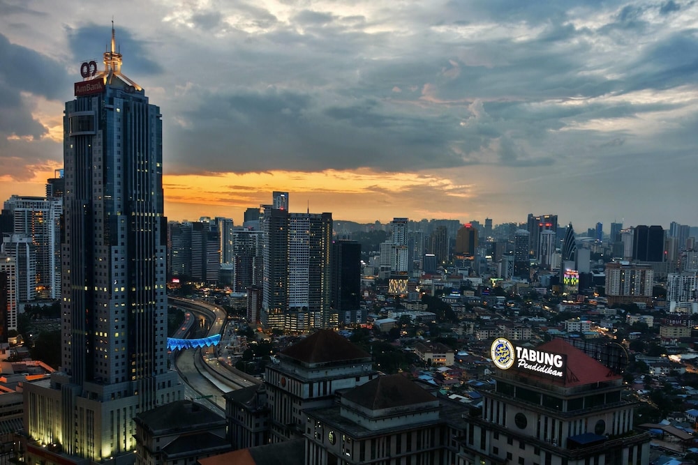 isola klcc hotel trademark collection by wyndham