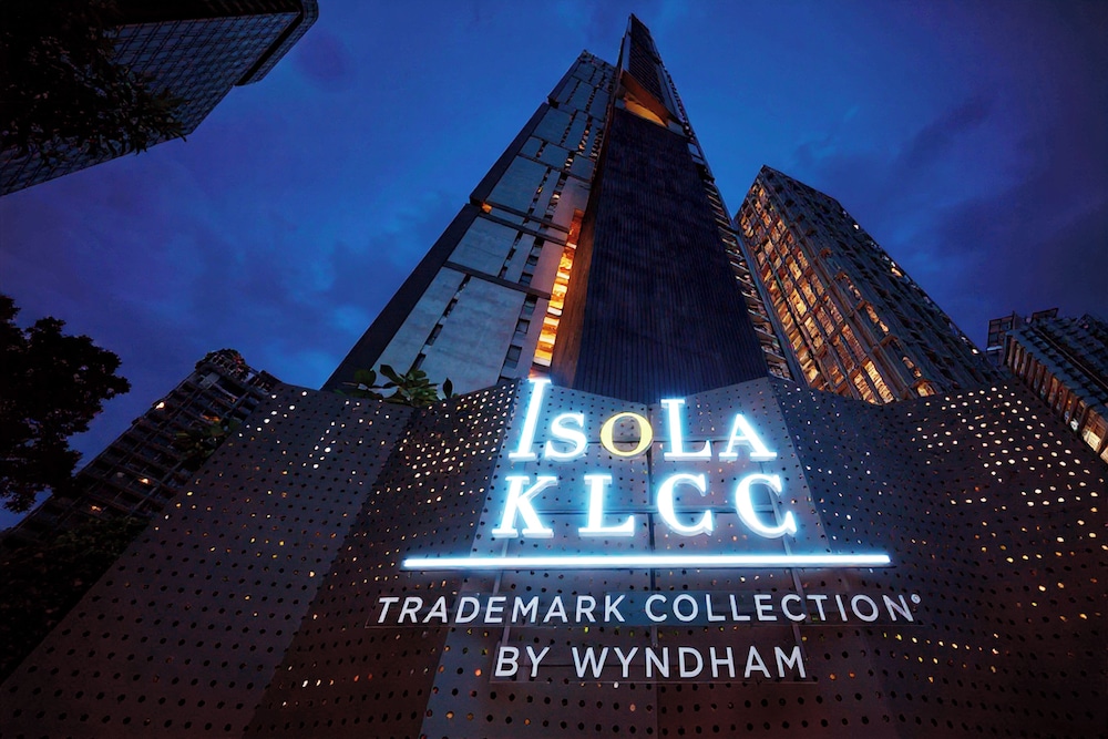 isola klcc hotel trademark collection by wyndham