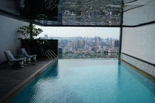 isola klcc hotel trademark collection by wyndham