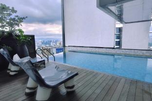 isola klcc hotel trademark collection by wyndham