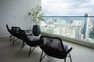 isola klcc hotel trademark collection by wyndham