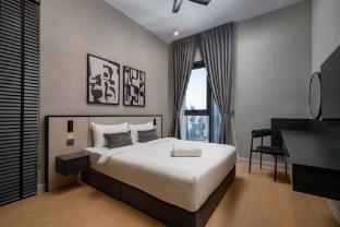 isola klcc hotel trademark collection by wyndham