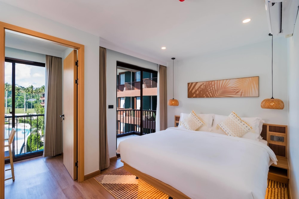wyndham garden samui wing