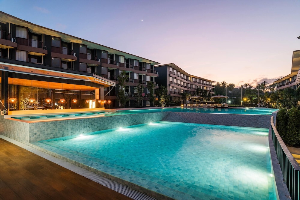 wyndham garden samui wing