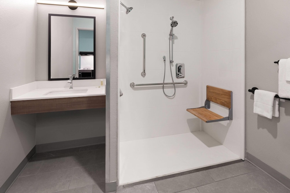 echo suites extended stay by wyndham austin round rock