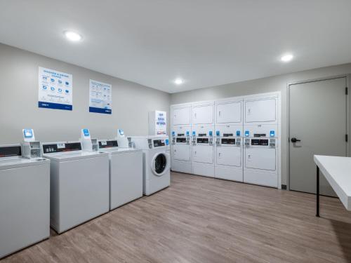 echo suites extended stay by wyndham austin round rock
