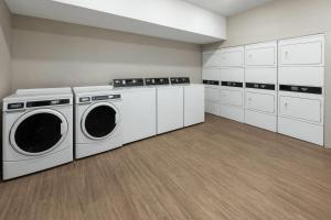 echo suites extended stay by wyndham austin round rock