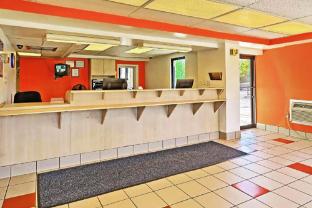red carpet inn and suites