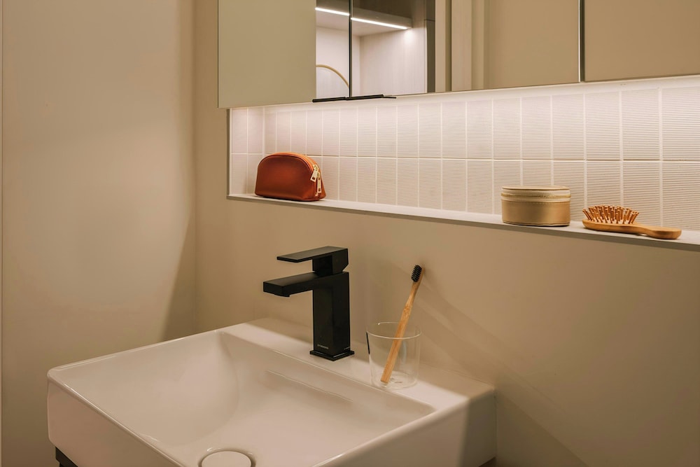 reside craftsman los angeles a wyndham residence