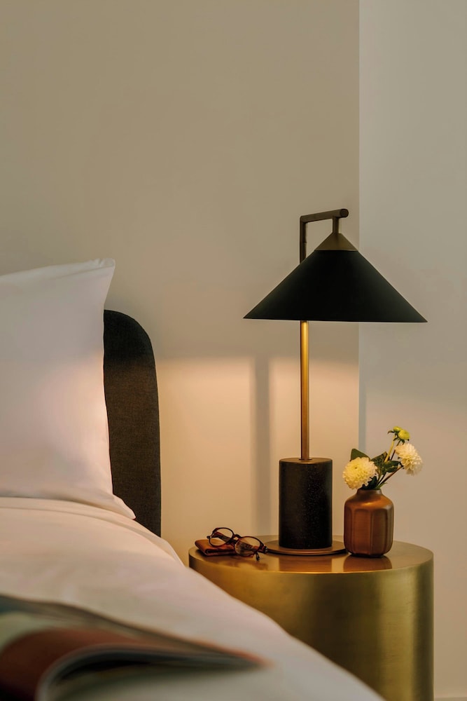 reside craftsman los angeles a wyndham residence