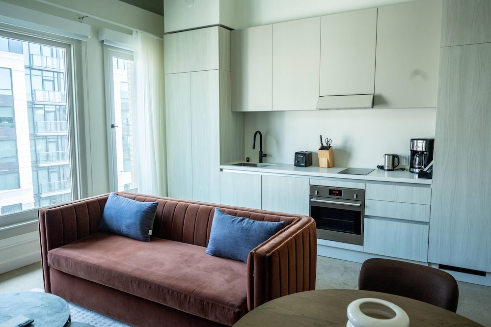reside craftsman los angeles a wyndham residence