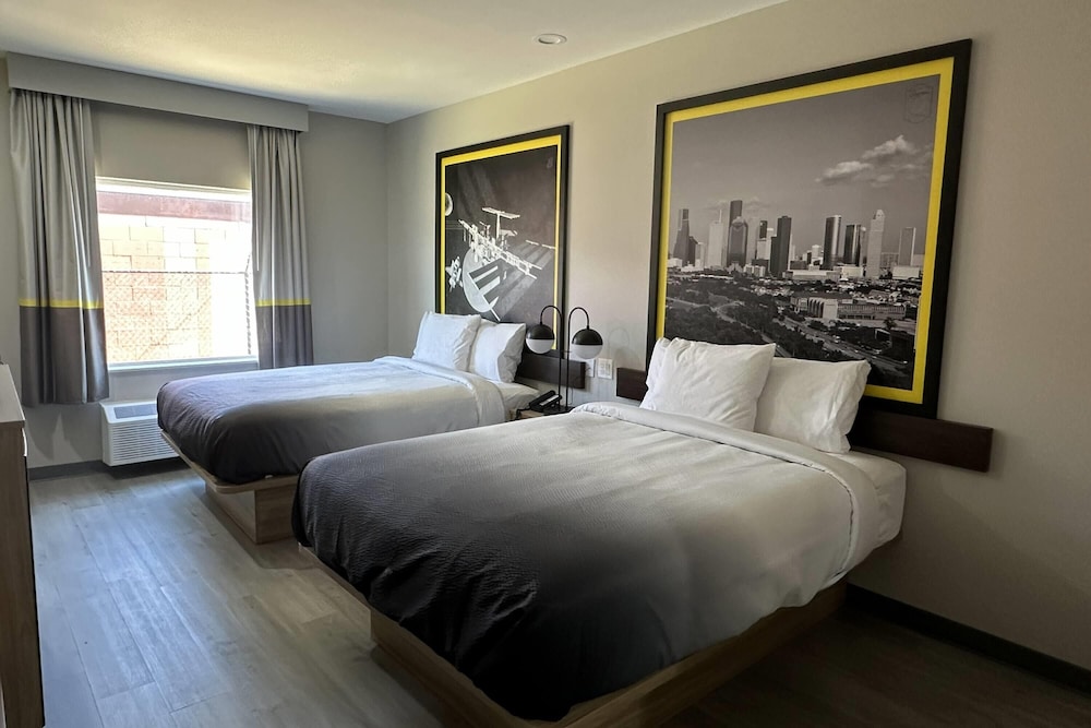 super 8 by wyndham baytown