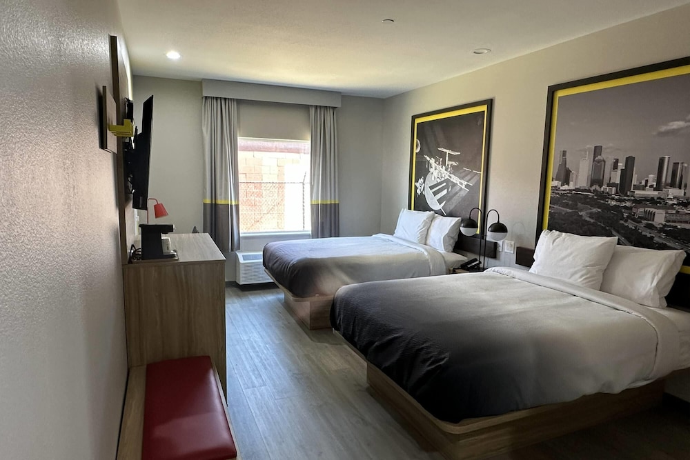 super 8 by wyndham baytown