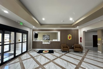 Super 8 By Wyndham Baytown,,2 star