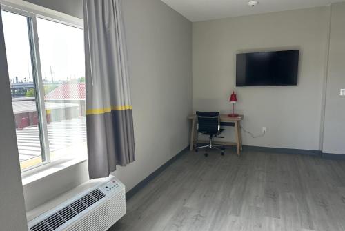 super 8 by wyndham baytown