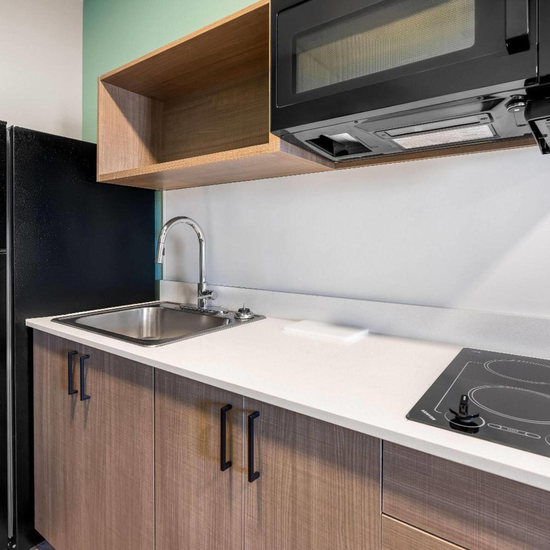 echo suites extended stay by wyndham colorado springs airpt