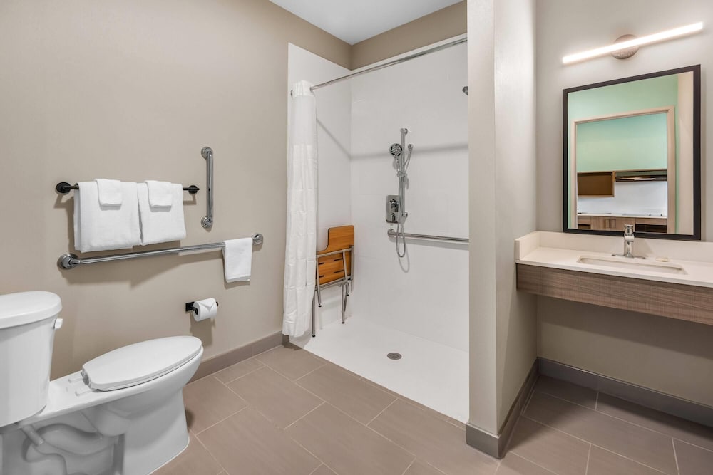 echo suites extended stay by wyndham colorado springs airpt
