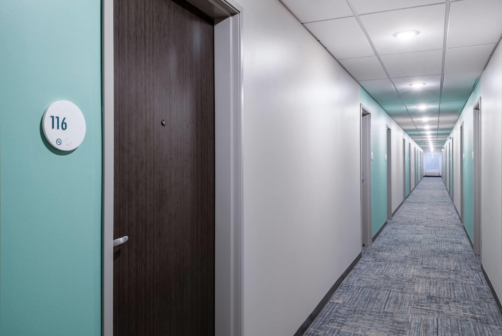 echo suites extended stay by wyndham colorado springs airpt