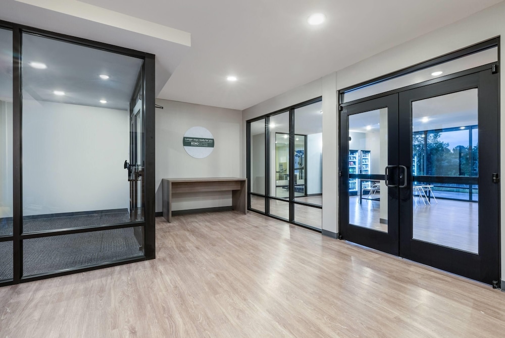 echo suites extended stay by wyndham colorado springs airpt