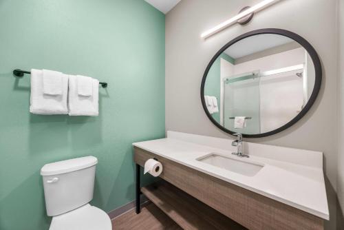 echo suites extended stay by wyndham colorado springs airpt