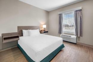 echo suites extended stay by wyndham colorado springs airpt