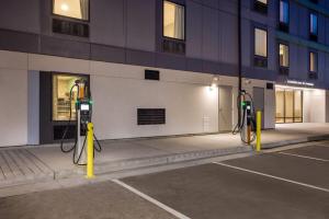 echo suites extended stay by wyndham colorado springs airpt