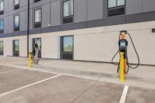 echo suites extended stay by wyndham colorado springs airpt